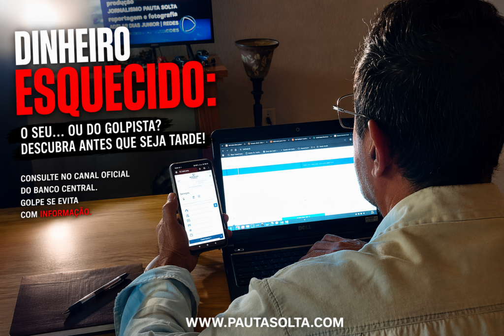 Homem consultando possível dinheiro esquecido a receber pelo celular enquanto usa notebook, em ambiente doméstico, ilustrando alerta sobre golpes financeiros e consulta segura no Banco Central.