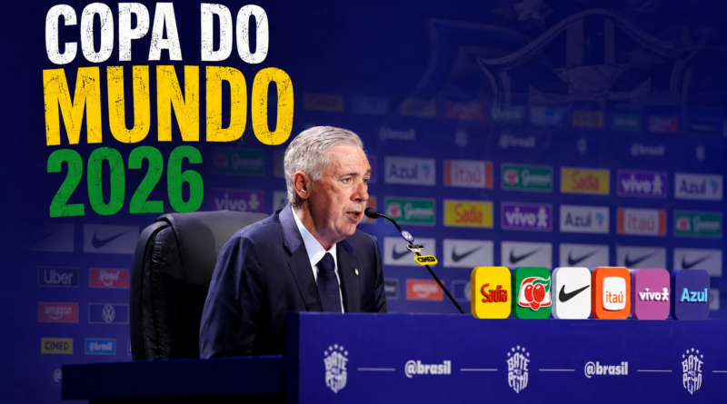 Carlo Ancelotti aparece durante a convocação da Seleção Brasileira para a Copa do Mundo 2026 em coletiva no Museu do Amanhã. A montagem em estilo editorial da Revista Pauta Solta traz o técnico em destaque diante do painel de patrocinadores da CBF, com o título “Copa do Mundo 2026” em cores da bandeira brasileira no canto superior esquerdo e o endereço www.pautasolta.com centralizado na parte inferior.